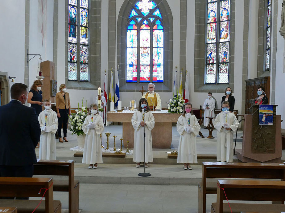 Feier der 1. Heiligen Kommunion in Sankt Crescentius (Foto: Karl-Franz Thiede)